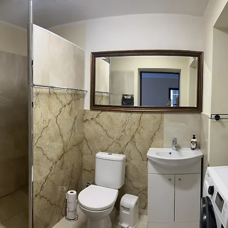 Apartment Arb *